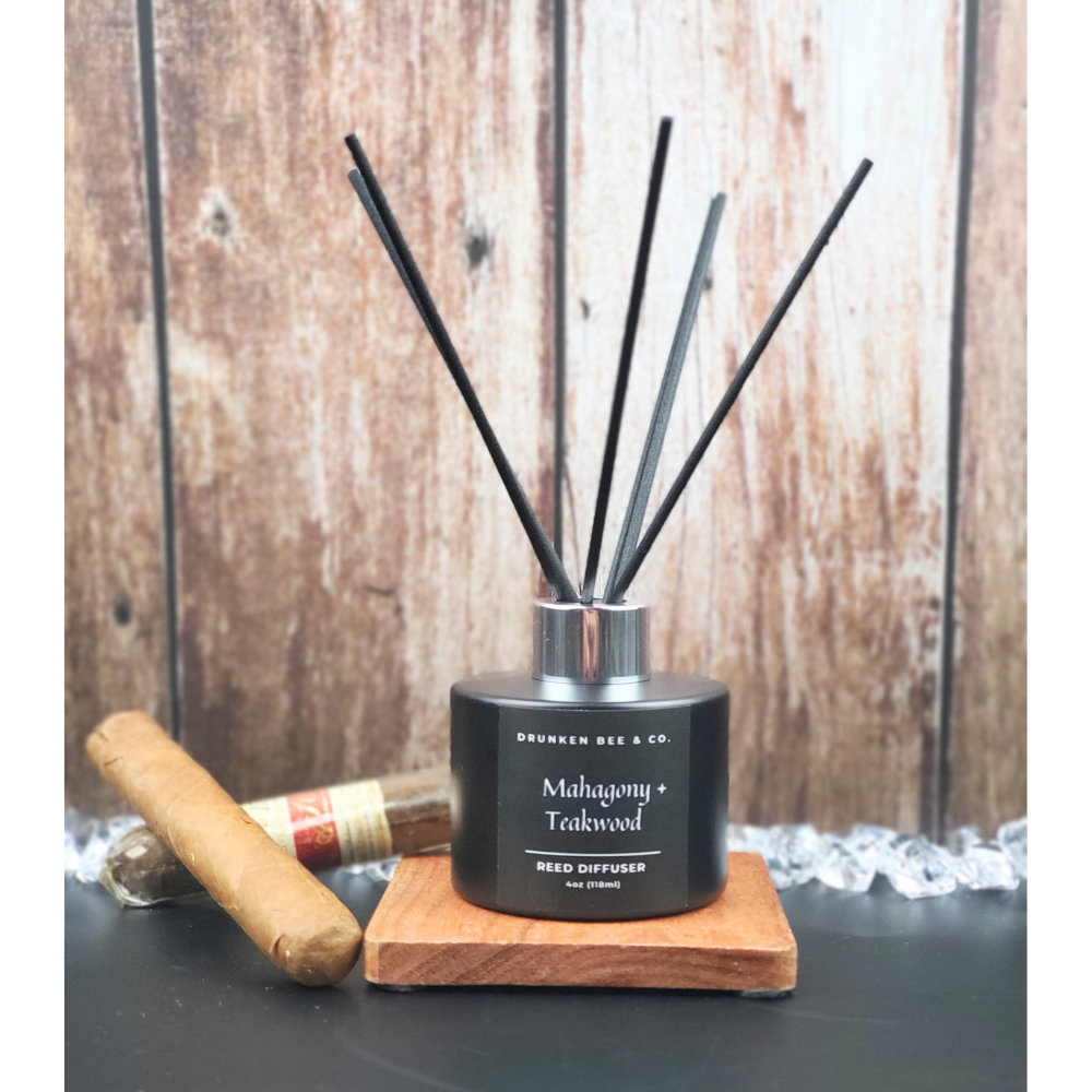 Mahogany + Teakwood Reed Diffuser - 4 fl oz